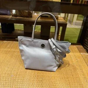 定番★Tory Burch Nylon Mini Tote 167913 軽量 定番☆Tory Burch Nylon Mini Tote 167913 軽量 ショルダー